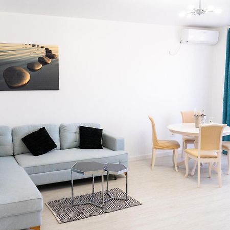 Alexis Spacious Classic Apartment Mamaia Esterno foto
