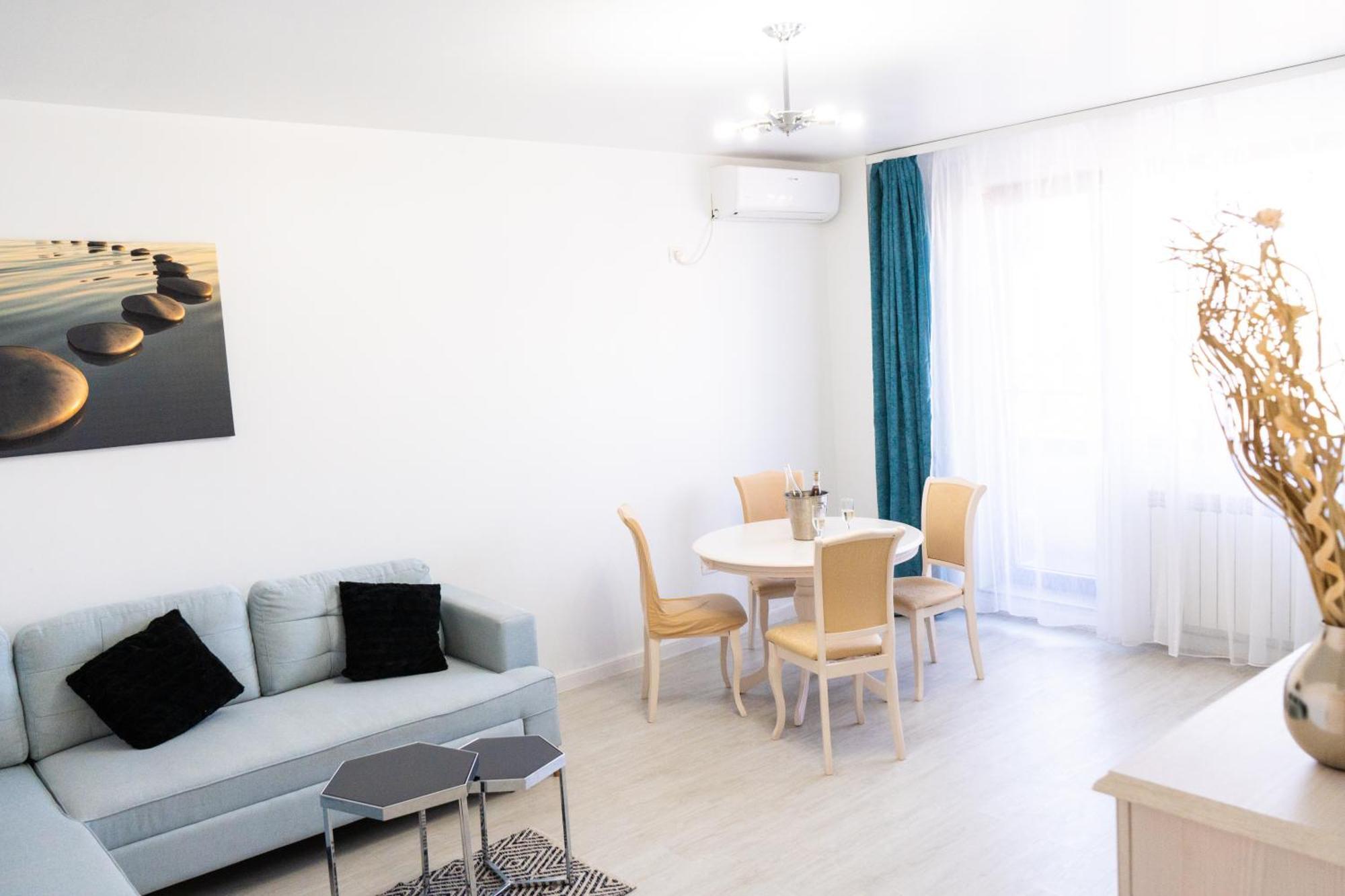 Alexis Spacious Classic Apartment Mamaia Esterno foto