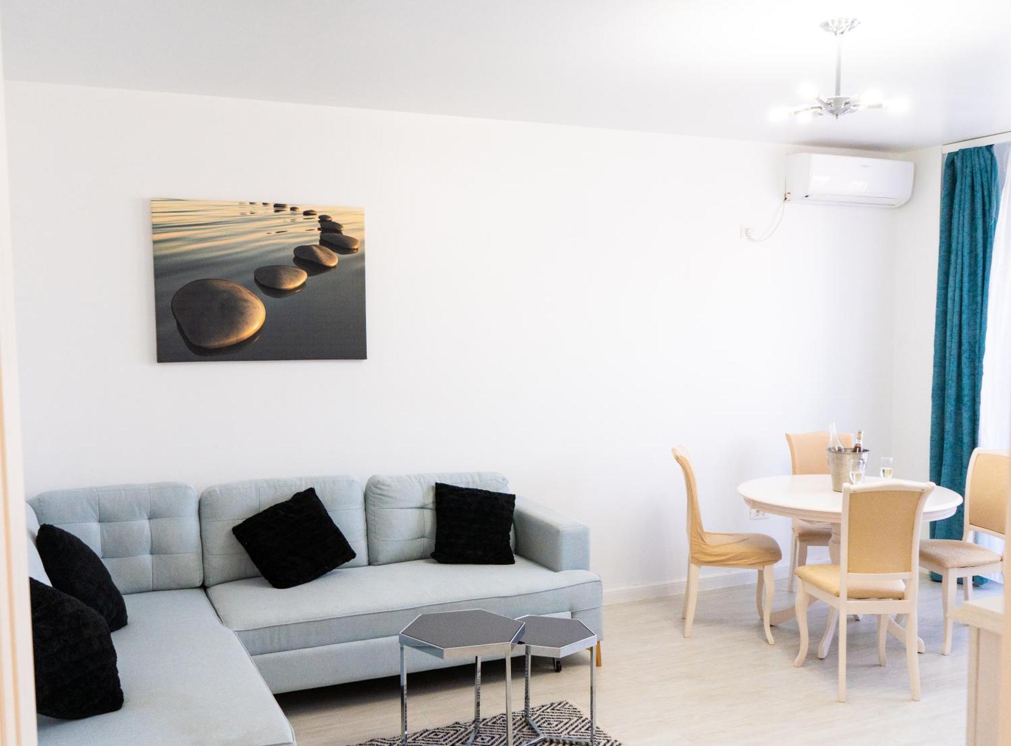 Alexis Spacious Classic Apartment Mamaia Esterno foto